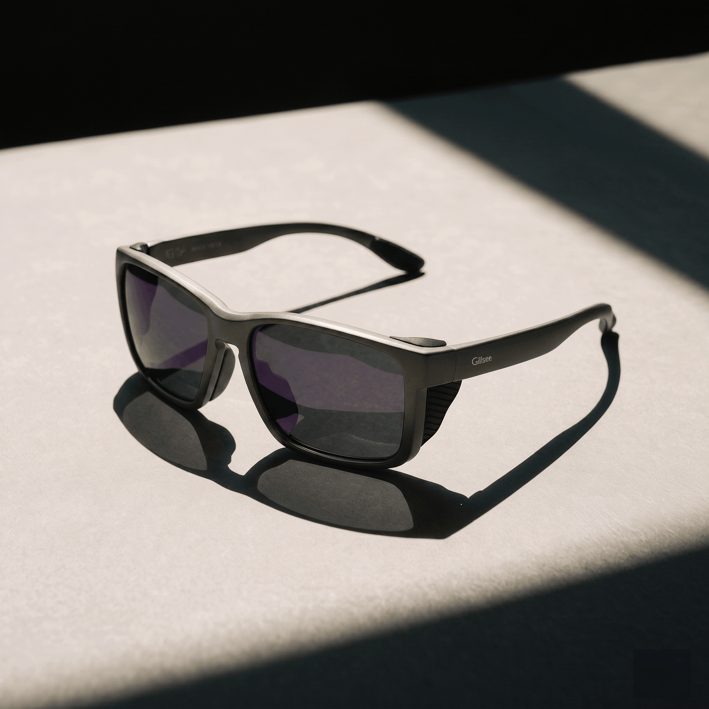 【2026年8月22日分 予約販売】 Gillsee | 偏光サングラス
