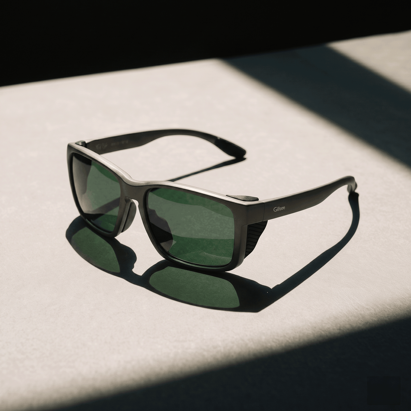 【2026年8月22日分 予約販売】 Gillsee | 偏光サングラス