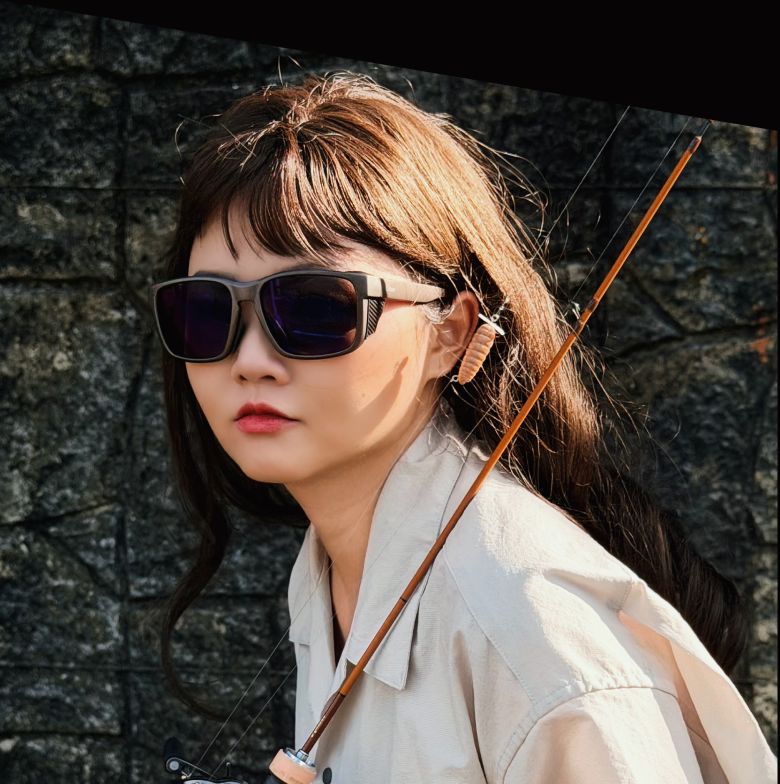 Gillseeを着けた女性